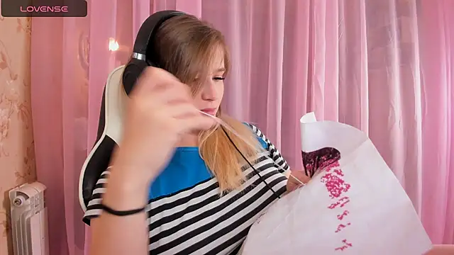 Anabel-Candy online show from 10/19/25, 06:30