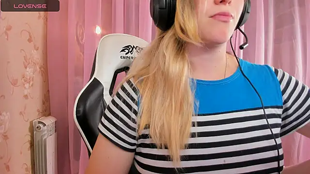 Anabel-Candy online show from 10/22/25, 06:40