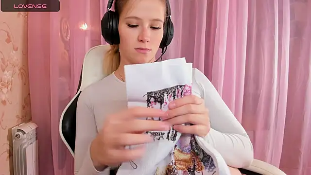 Anabel-Candy online show from 10/24/25, 06:32