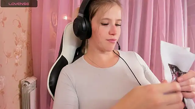 Anabel-Candy online show from 10/25/25, 06:35