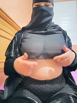  Laiali  online show from 10/03/25, 11:18