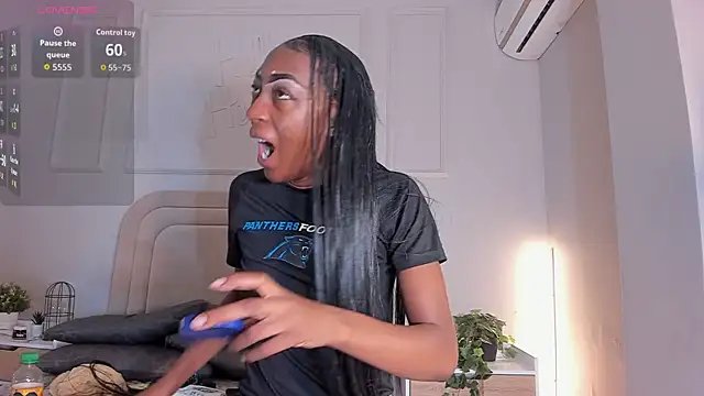 Anamonrroe online show from 10/26/25, 12:44