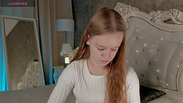 Lucy Shaw online show from 10/08/25, 06:22