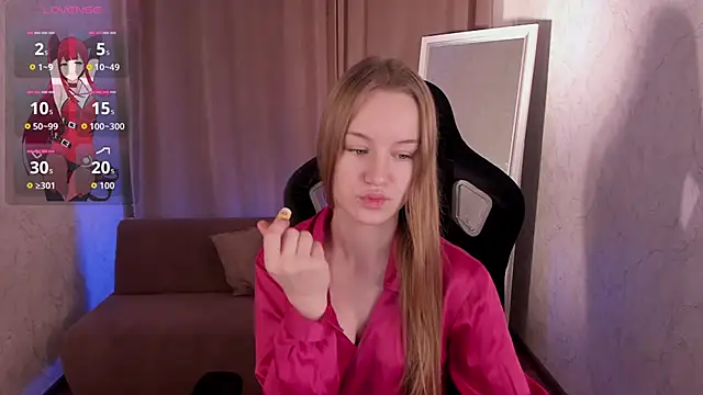 Lucy Shaw online show from 11/08/25, 07:19