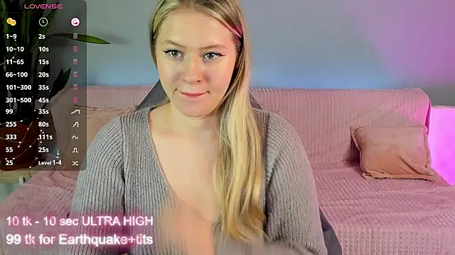 Snapshot of marmelana199 chatting on 12/14/25, 02:50 marmelana199 online show from 12/14/25, 02:50