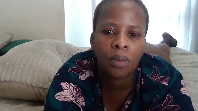 Snapshot of SexyNonnyy chatting on 11/20/25, 06:13 SexyNonnyy online show from 11/20/25, 06:13