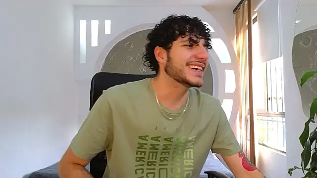 Snapshot of Rafael_Mendezz chatting on 09/12/25, 08:53 Rafael Mendezz online show from 09/12/25, 08:53