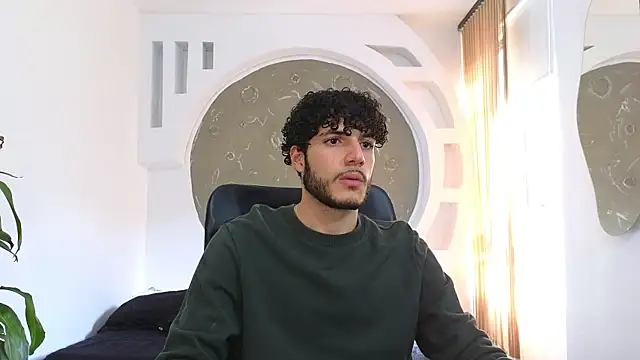 Snapshot of Rafael_Mendezz chatting on 09/25/25, 08:23 Rafael Mendezz online show from 09/25/25, 08:23