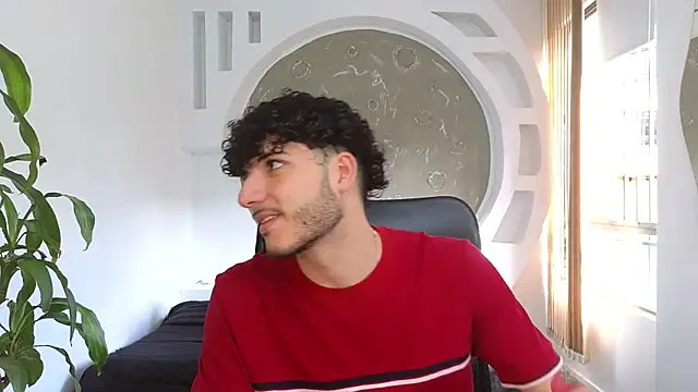 Snapshot of Rafael_Mendezz chatting on 10/02/25, 08:16 Rafael Mendezz online show from 10/02/25, 08:16