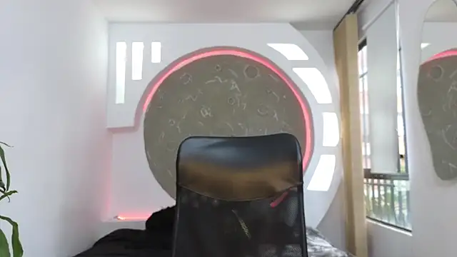 Snapshot of Rafael_Mendezz chatting on 10/21/25, 08:42 Rafael Mendezz online show from 10/21/25, 08:42