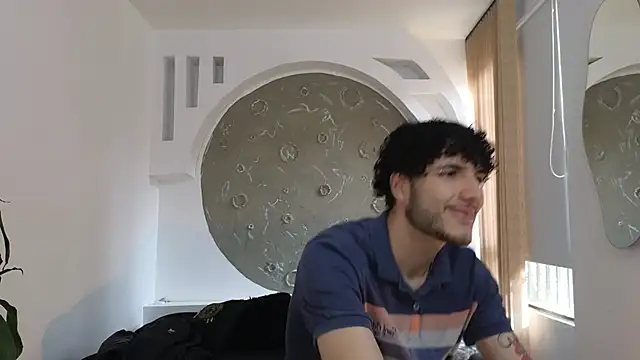 Snapshot of Rafael_Mendezz chatting on 10/23/25, 08:51 Rafael Mendezz online show from 10/23/25, 08:51