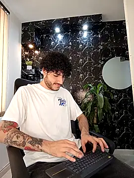 Snapshot of Rafael_Mendezz chatting on 12/05/25, 08:16 Rafael Mendezz online show from 12/05/25, 08:16