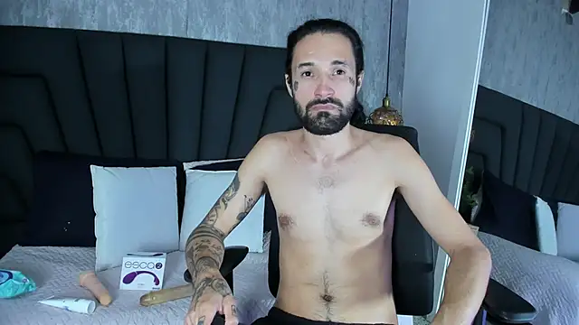 Hisoka 011 online show from 11/20/25, 10:20