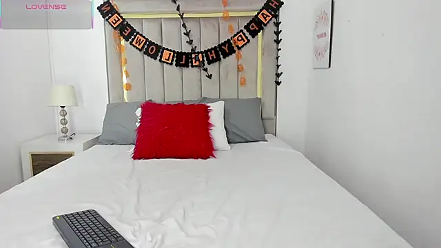 lapiz lazuli12 online show from 10/18/25, 07:25