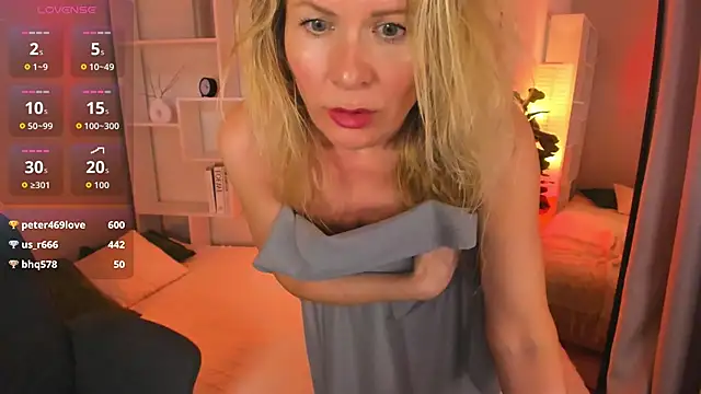 Julia Giulia online show from 05/04/26, 06:31