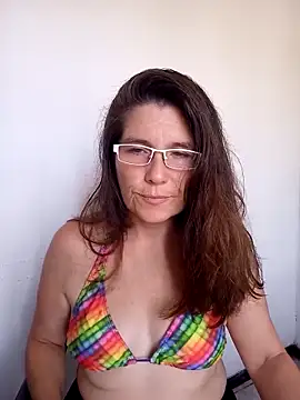 Snapshot of Merida2276 chatting on 11/26/25, 08:43 Merida2276 online show from 11/26/25, 08:43