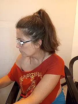 Snapshot of Merida2276 chatting on 12/03/25, 11:25 Merida2276 online show from 12/03/25, 11:25