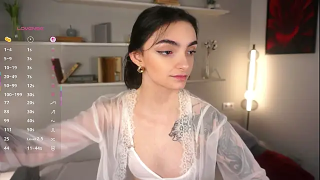 Morena Dolce online show from 10/05/25, 05:28