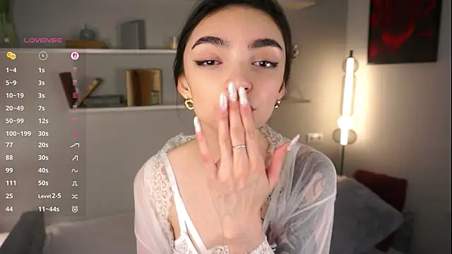 Morena Dolce online show from 10/06/25, 05:27