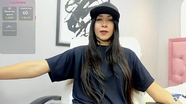 miel latina online show from 11/11/25, 08:31