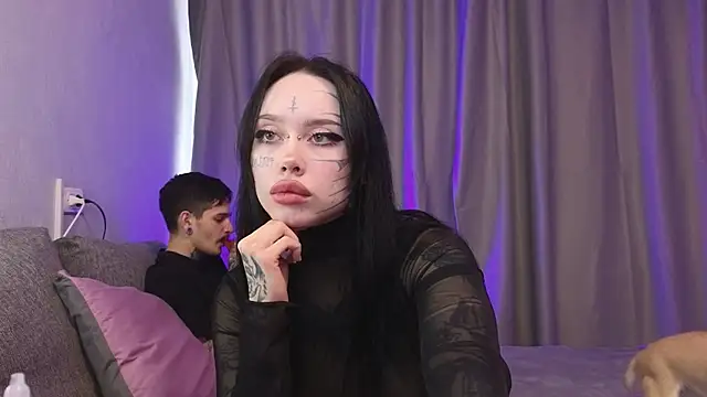 Snapshot of Somniyaa chatting on 11/24/25, 10:26 Somniyaa online show from 11/24/25, 10:26