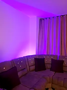 Snapshot of AliishaPss chatting on 11/12/25, 07:31 AliishaPss online show from 11/12/25, 07:31