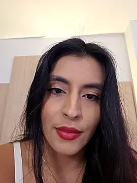 Snapshot of AliishaPss chatting on 04/29/26, 07:31 AliishaPss online show from 04/29/26, 07:31