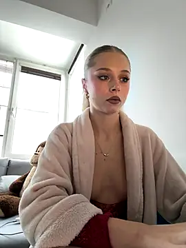 BabyAnais online show from 10/05/25, 12:25