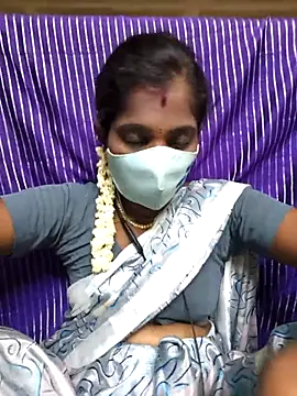 Snapshot of Tamil_Jillu chatting on 11/04/25, 05:23 Tamil Jillu online show from 11/04/25, 05:23