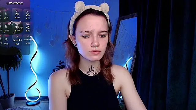 Snapshot of Elastikiss chatting on 09/19/25, 02:35 Elastikiss online show from 09/19/25, 02:35