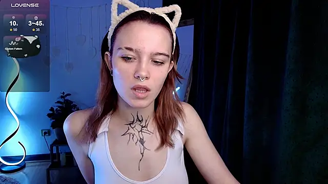 Snapshot of Elastikiss chatting on 09/21/25, 02:35 Elastikiss online show from 09/21/25, 02:35