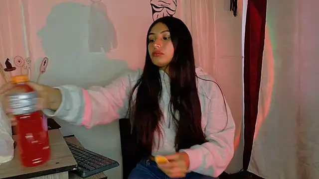 Linda andrew online show from 10/11/25, 02:37