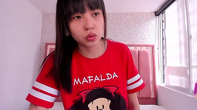 Snapshot of Hanna_Lee__ chatting on 11/09/25, 03:43 Hanna Lee online show from 11/09/25, 03:43