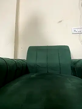 kissujaan online show from 10/30/25, 10:27