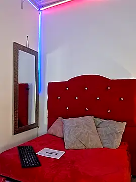 Scarlett Pink Rose online show from 10/06/25, 10:51