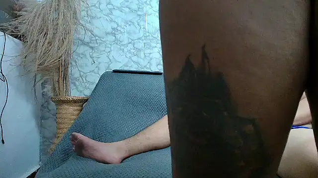 Snapshot of naomi_campbel_ chatting on 11/16/25, 04:23 naomi campbel online show from 11/16/25, 04:23