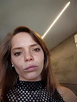 Snapshot of Wildmaca chatting on 09/25/25, 12:31 Wildmaca online show from 09/25/25, 12:31