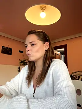 Snapshot of Wildmaca chatting on 10/15/25, 07:30 Wildmaca online show from 10/15/25, 07:30