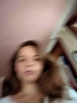 Snapshot of Wildmaca chatting on 10/21/25, 09:43 Wildmaca online show from 10/21/25, 09:43