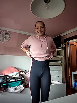 Snapshot of Wildmaca chatting on 10/26/25, 11:05 Wildmaca online show from 10/26/25, 11:05