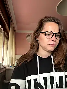 Snapshot of Wildmaca chatting on 10/31/25, 08:37 Wildmaca online show from 10/31/25, 08:37