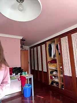 Snapshot of Wildmaca chatting on 11/02/25, 11:23 Wildmaca online show from 11/02/25, 11:23