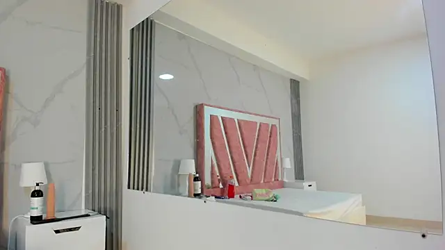 Snapshot of Megan_Sweetas chatting on 10/29/25, 07:15 Megan Sweetas online show from 10/29/25, 07:15