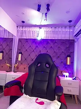 Snapshot of Sussan__ chatting on 11/28/25, 11:46 Sussan online show from 11/28/25, 11:46