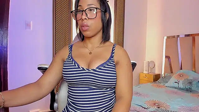 Elowen Clark online show from 12/02/25, 08:15