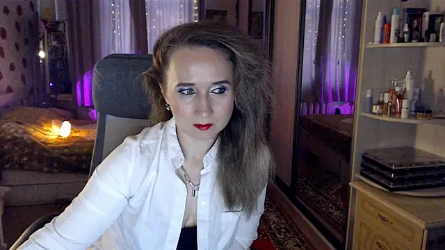 Snapshot of ClassyInna chatting on 10/08/25, 11:41 ClassyInna online show from 10/08/25, 11:41