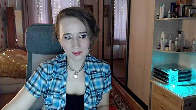 Snapshot of ClassyInna chatting on 10/21/25, 08:37 ClassyInna online show from 10/21/25, 08:37