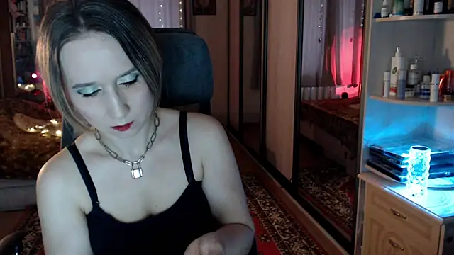 ClassyInna online show from 11/18/25, 08:19