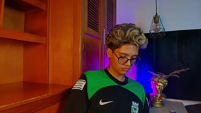 massimo alessandro online show from 09/14/25, 04:11