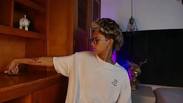 massimo alessandro online show from 09/18/25, 04:03